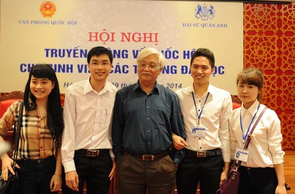 Khi sinh viên chất vấn Đại biểu Quốc hội ảnh 2